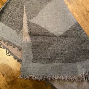 Aritzia Wilfred Blanket Scarf